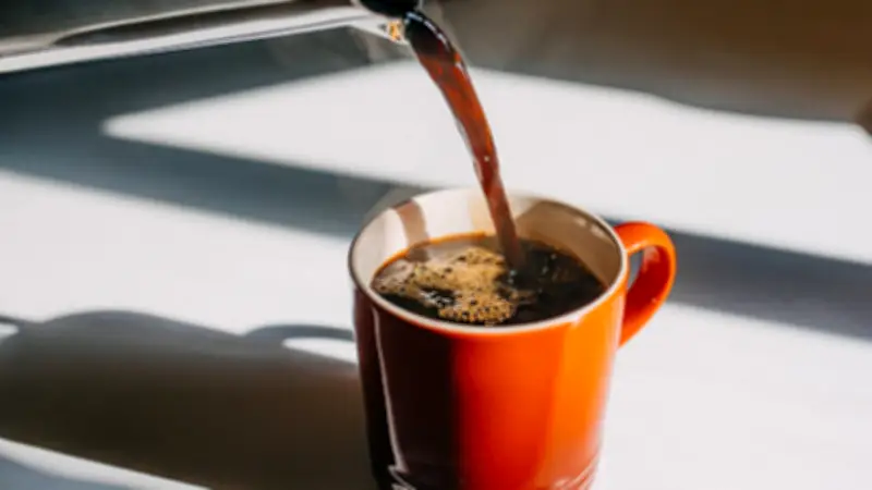 Estudio revela que consumo moderado de café con cafeína reduce riesgo de insuficiencia cardíaca