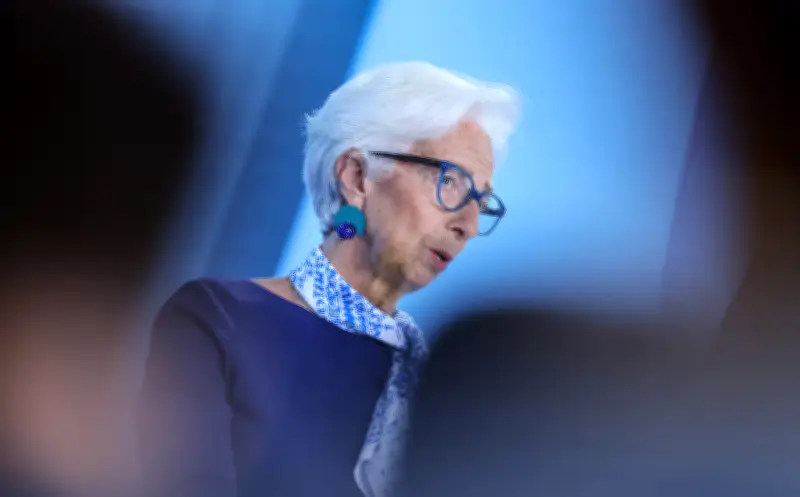 Europa podría adelantar sucesión de Lagarde en BCE ante amenaza de extrema derecha francesa