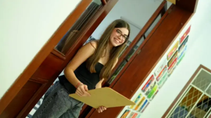 Exposición 'Fragments' en Casona UNAB: arte estudiantil explora identidad y transformación