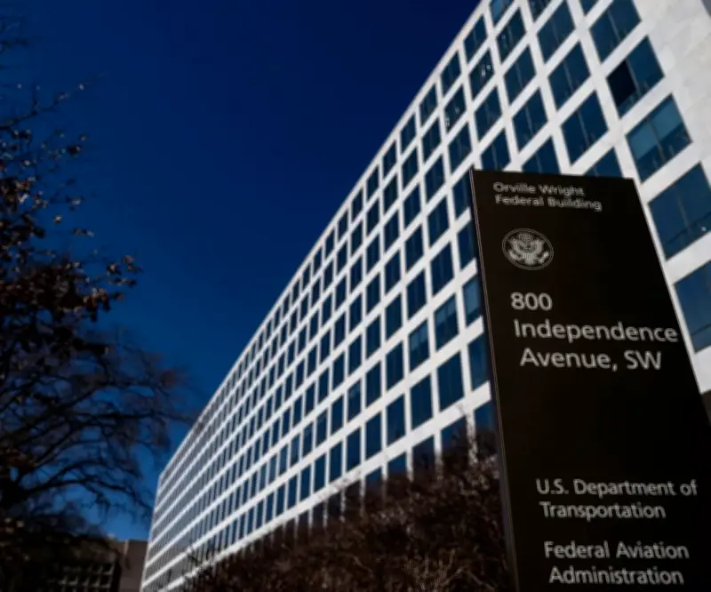 FAA cierra espacio aéreo de El Paso por 10 días por razones de seguridad no especificadas