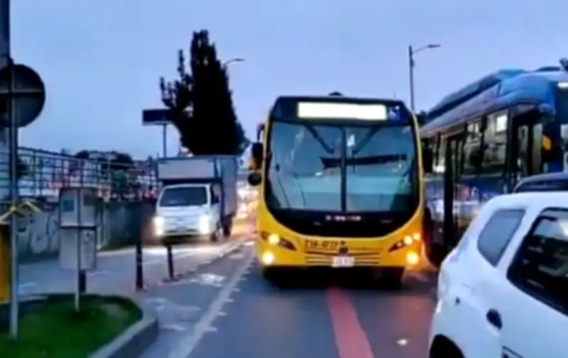 Fatal accidente en Avenida Boyacá de Bogotá deja motociclista muerto y caos vial prolongado