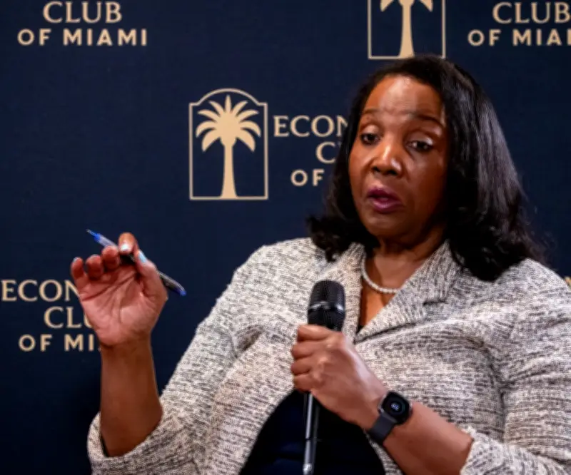 Fed advierte que la IA podría generar desempleo que su política monetaria no pueda contrarrestar