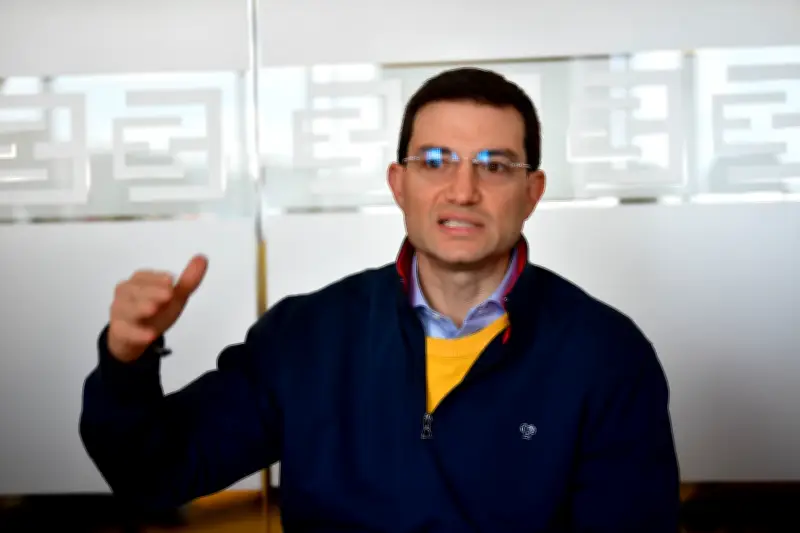 Felipe Córdoba renuncia a precandidatura conservadora pero mantiene aspiración presidencial