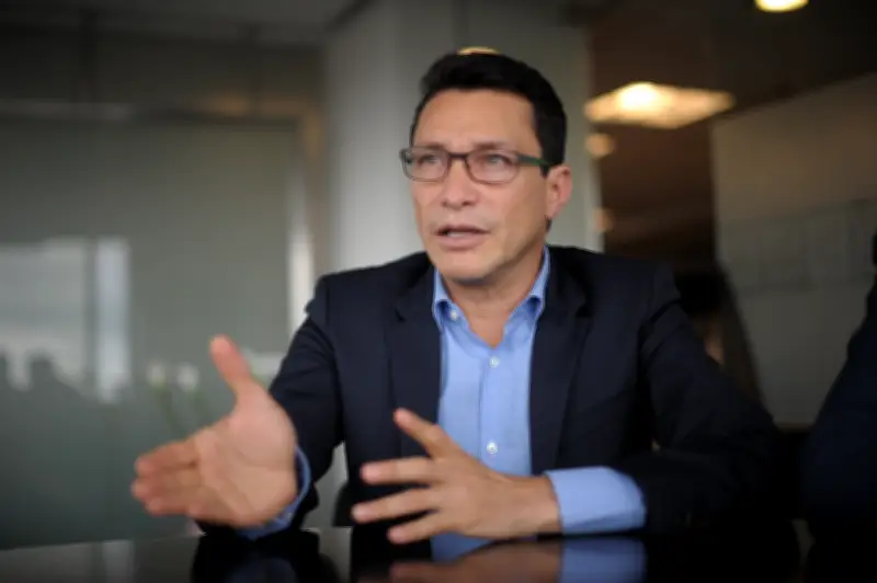 Fiscalía acusa a candidato presidencial Carlos Caicedo por corrupción en contratos de Santa Marta