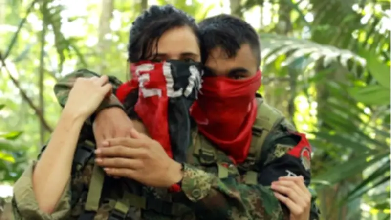 Fiscalía reactiva orden de captura contra alias Violeta, gestora de paz del gobierno Petro