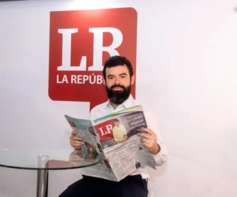 Fitch Ratings advierte que reforma a pensiones presionará al sistema en corto plazo