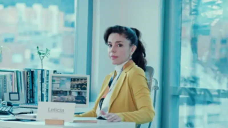 Flora Martínez regresa al cine dirigiendo y actuando en comedia familiar 'Basta Mamá'