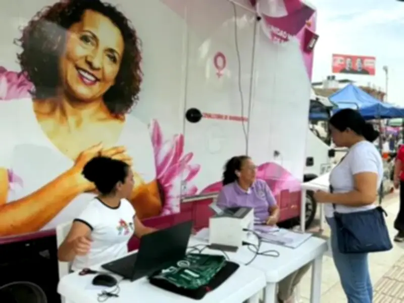 Floridablanca ofrece exámenes gratuitos de cáncer a 3.000 mujeres en campaña de salud