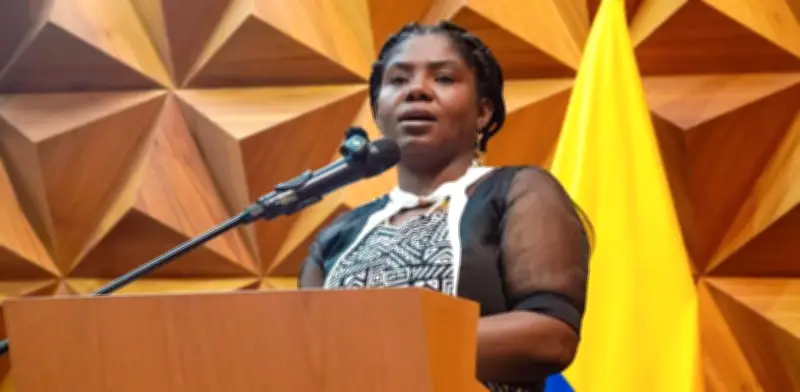 Francia Márquez lamenta suspensión del aumento al salario mínimo: 'No es un capricho'