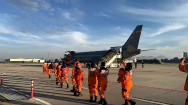 Fuerza Aérea despliega avión B-737 para transportar voluntarios y equipos a Córdoba afectada por inundaciones