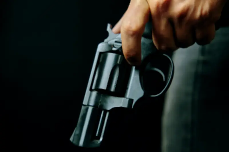 Funcionaria del CTI es víctima de hurto en Cali: delincuentes se llevan su arma de dotación