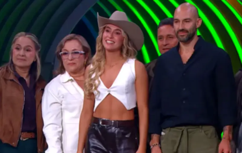 Ganador de 'Masterchef' sorprende con propuesta de matrimonio en estreno de 'A otro nivel'