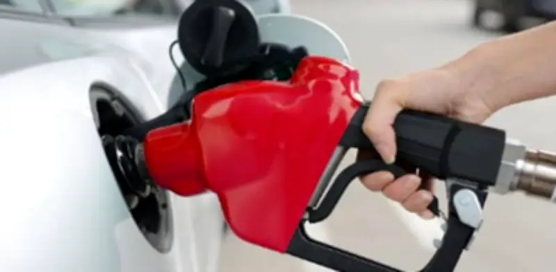 Gasolina en Colombia baja 500 pesos más en marzo, acumulando reducción de 1.000 pesos en 2026