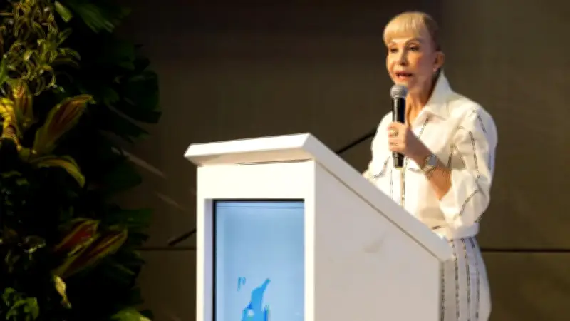 Gobernadora del Valle alerta sobre muertes por falta de tratamiento en el Pacífico