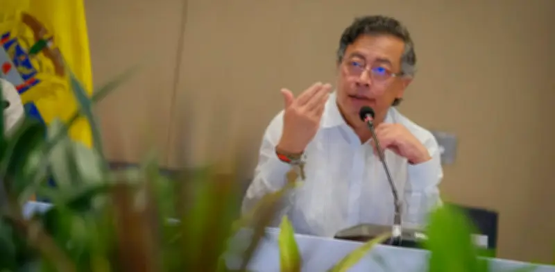 Gobierno de Petro decreta impuesto al patrimonio para emergencia climática en ocho departamentos