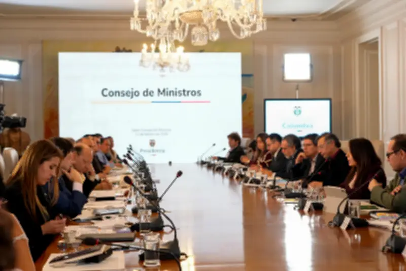 Gobierno de Petro defiende nueva emergencia económica pese a alertas sobre contratación estatal