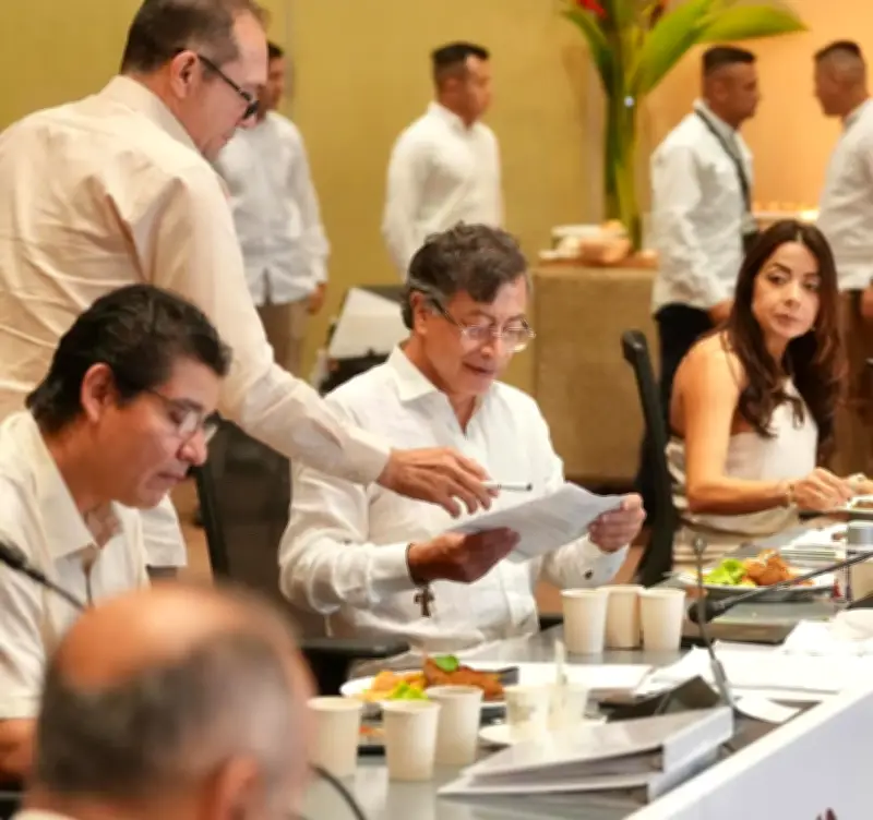 Gobierno de Petro firma solicitud para convocar Asamblea Nacional Constituyente en Colombia