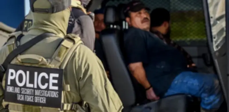 Gobierno de Trump amplía detención de refugiados legales sin residencia permanente