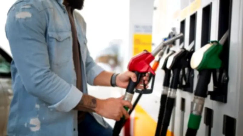 Gobierno evalúa nuevo recorte de $500 en gasolina para marzo, precio promedio bajaría a $15.000
