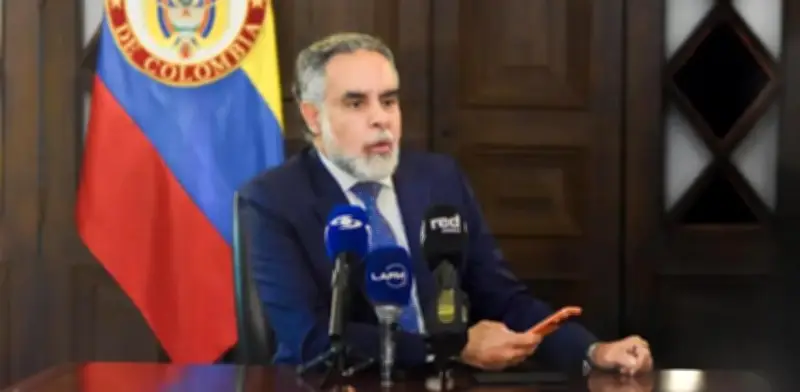 Gobierno inicia recolección de firmas para Asamblea Constituyente en medio de polarización política