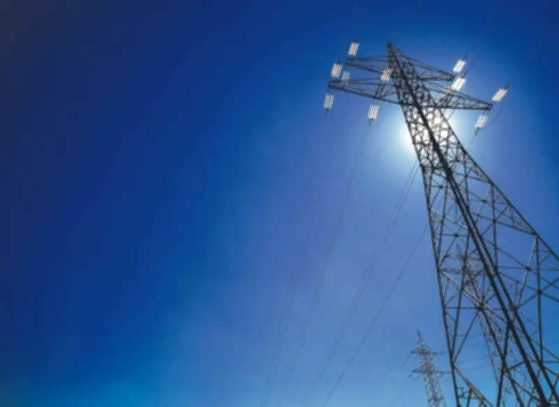 Gobierno ordena aporte extraordinario del 2% a generadoras eléctricas para emergencia invernal