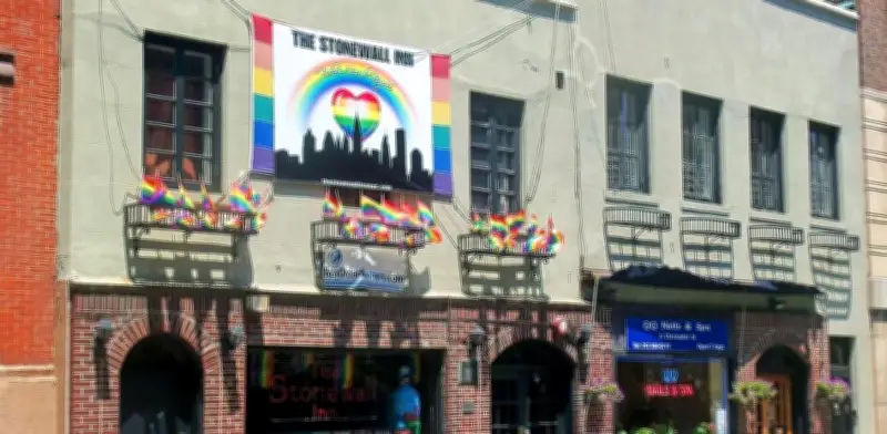 Gobierno Trump retira bandera LGBTIQ+ de Stonewall en nueva política de parques nacionales
