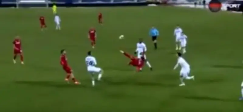 Golazo de chilena de Alejandro Piedrahita en Bulgaria aspira al Premio Puskas