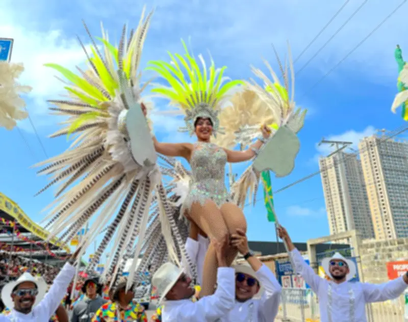 Gran Parada de Comparsas del Carnaval de Barranquilla fusiona fantasía y tradición en la Vía 40