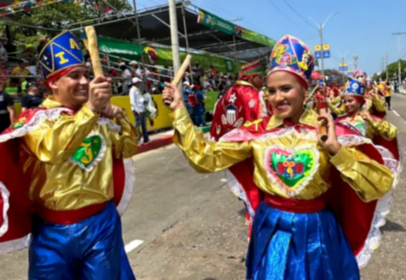 Gran Parada de Tradición 2026 rinde homenaje a danzas de paloteo en Carnaval de Barranquilla