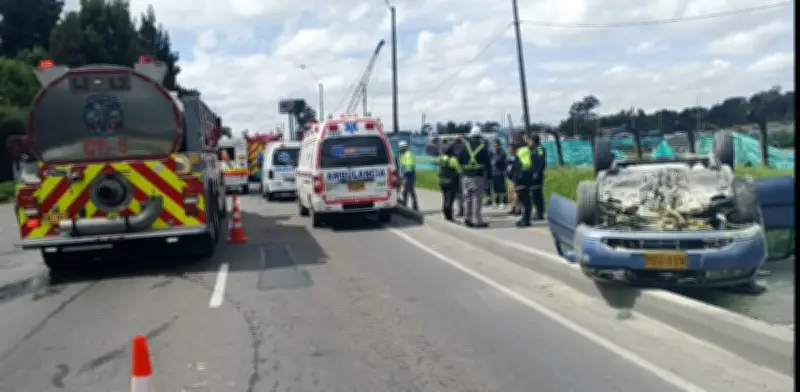 Grave accidente en Autopista Norte de Bogotá: vehículo volcado sobre ciclorruta causa caos vial