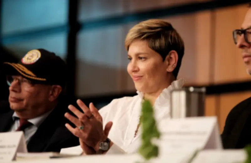 Gustavo Petro y Verónica Alcocer: Análisis de su Influencia en la Política Colombiana