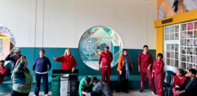 Habitantes de calle se convierten en guardianes contra la basura en Bogotá