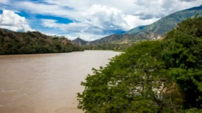 Hallan cuerpo de auxiliar de Policía desaparecido en el río Cauca en Olaya, Antioquia