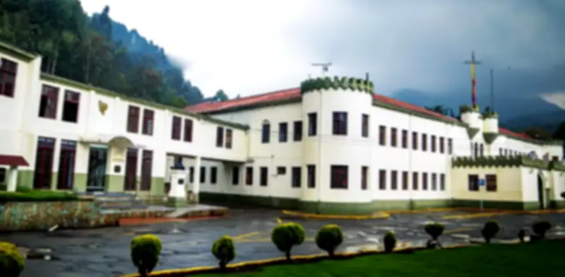 Hallan rastros de sangre en prueba forense de Escuela de Logística del Ejército en Bogotá