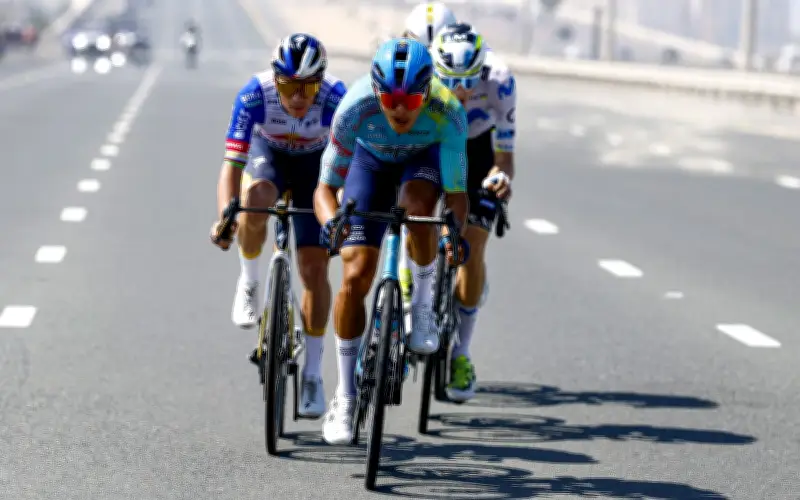 Harold Tejada brilla en UAE Tour 2026 con cuarto lugar, su mejor actuación en World Tour