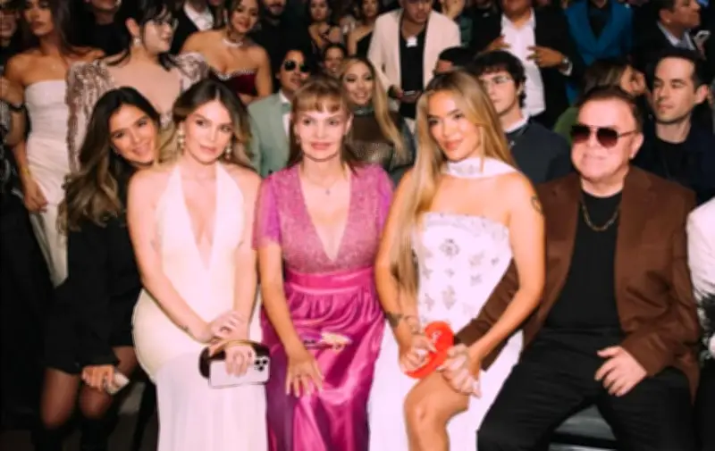 Hermana de Karol G revela conflictos familiares y heridas de infancia en redes sociales