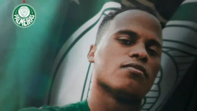 Hinchas de Fluminense queman banderas de Jhon Arias tras fichaje con Palmeiras