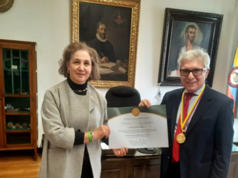 Historiador Armando Martínez Garnica recibe máxima distinción científica como Investigador Emérito