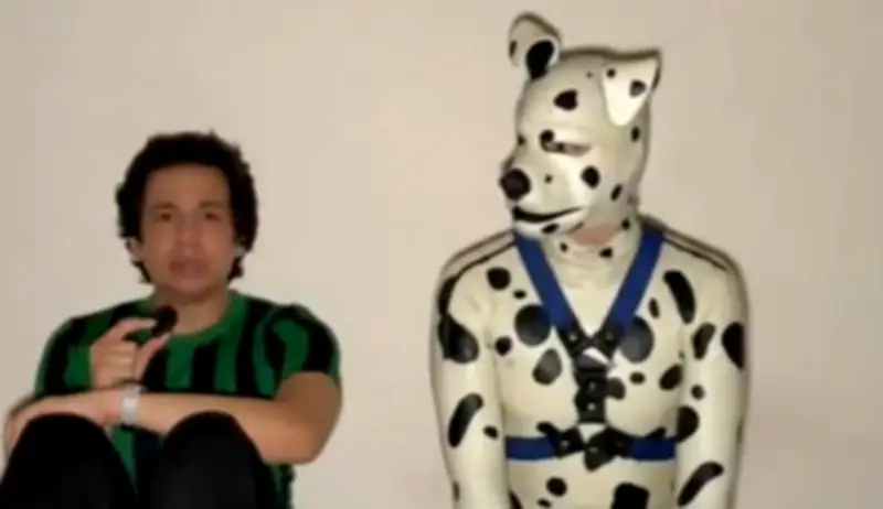 Hombre de 42 años busca ser 'adoptado' como therian: identificación con perro dálmata genera debate en redes