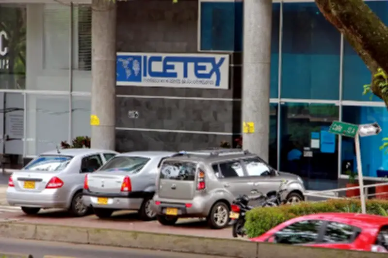 ICETEX y EAE Barcelona ofrecen becas del 50-60% para maestrías en España