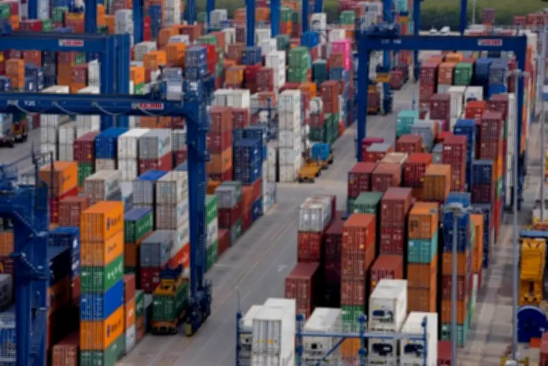 Importaciones colombianas crecieron 10% en 2025, con déficit comercial en aumento