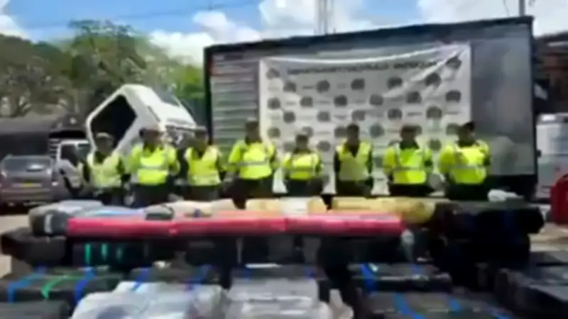 Incautan más de cinco toneladas de marihuana en camión robado en suroeste de Antioquia