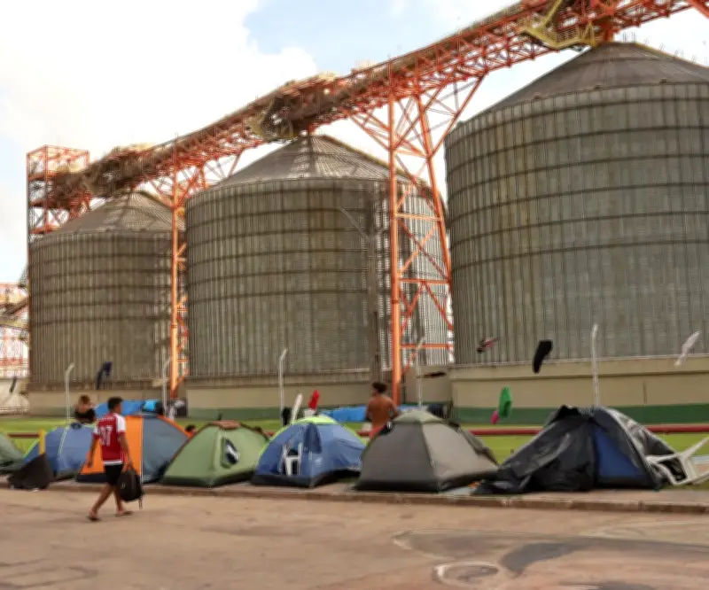 Indígenas bloquean puerto de Cargill en Brasil contra dragado y privatización de ríos amazónicos