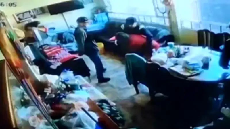 Indignación en Bogotá: Liberan a ladrones que golpearon y robaron a adulta mayor de 81 años