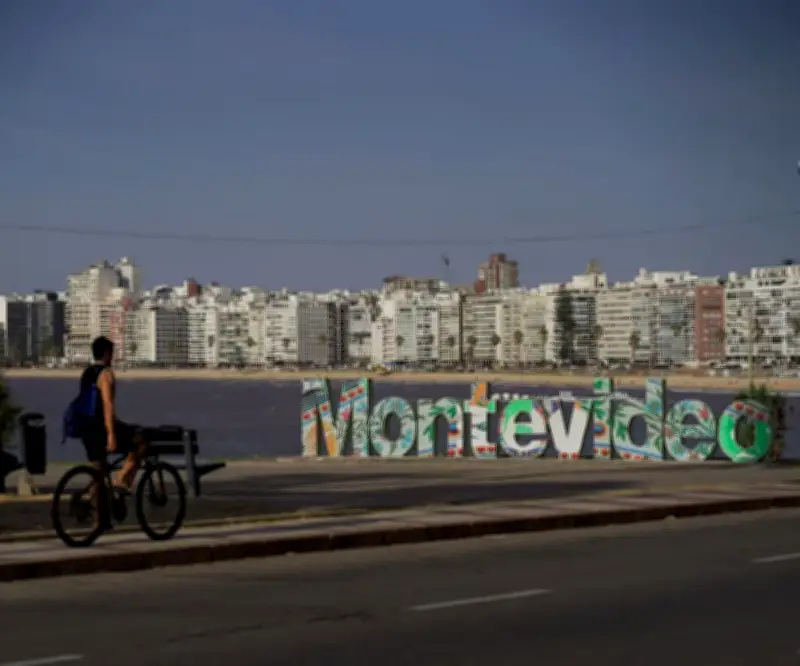 Intendencia de Montevideo reducirá horas extra de funcionarios en 2026