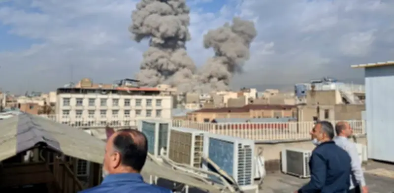 Irán responde con misiles a ataques de EE.UU. e Israel: explosiones en Abu Dabi, Manama y Doha