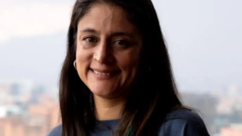 Isabel Segovia renuncia como secretaria de Educación de Bogotá, Julia Rubiano asume el cargo