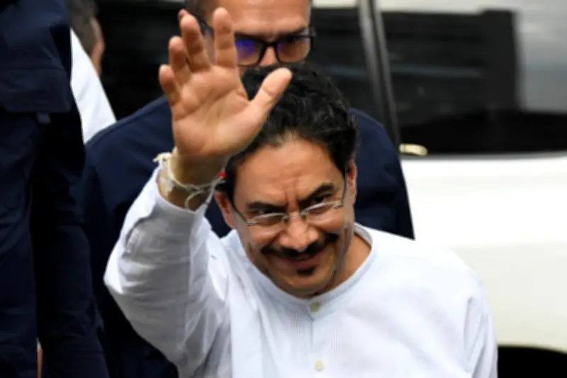 Iván Cepeda propone eliminar el CNE si llega a la presidencia en 2026