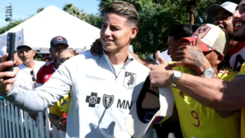 James Rodríguez sorprende al cumplir promesa de corte de cabello con barbero fanático