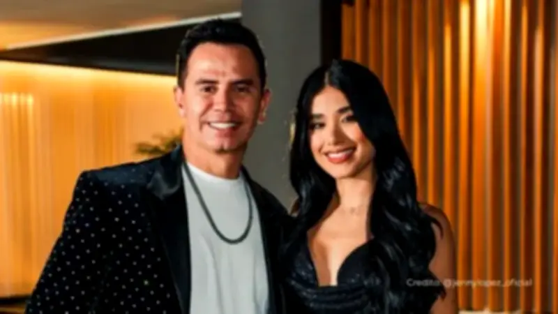 Jhonny Rivera y Jenny López revelan detalles de sus capitulaciones matrimoniales